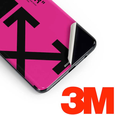 Black and Pink Arrows Galaxy S10 Skin