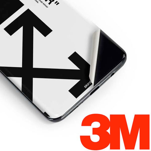 Black and White Arrows Galaxy S10e Skin