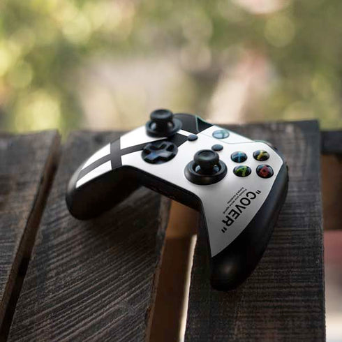 Black and White Arrows Xbox One X Controller Skin