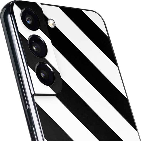 Black and White Geometric Stripes Galaxy S22 Skin