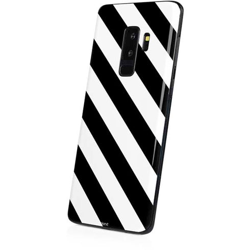 Black and White Geometric Stripes Galaxy S9 Plus Skin