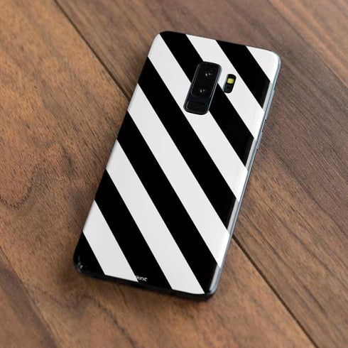 Black and White Geometric Stripes Galaxy S9 Plus Skin