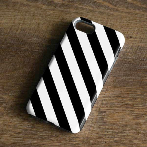 Black and White Geometric Stripes iPhone 7 Pro Case