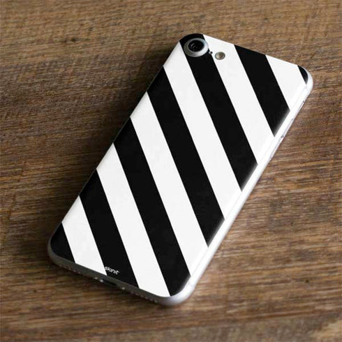 Black and White Geometric Stripes iPhone 7 Skin