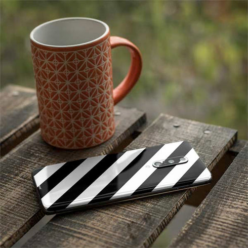 Black and White Geometric Stripes OnePlus 7 Pro Skin
