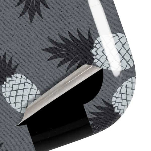 Black and White Pineapples Galaxy Buds Live Skin