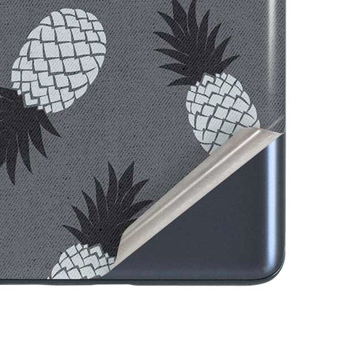Black and White Pineapples Galaxy S20 Fan Edition Skin