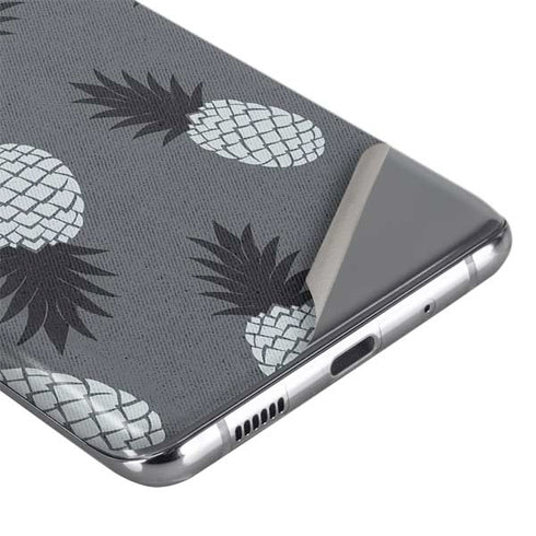 Black and White Pineapples Galaxy S20 Plus Skin