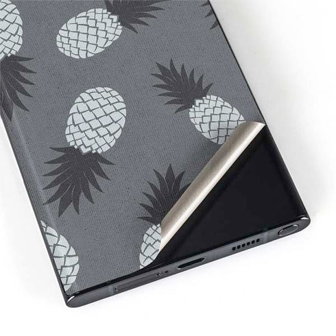 Black and White Pineapples Galaxy S22 Ultra Skin