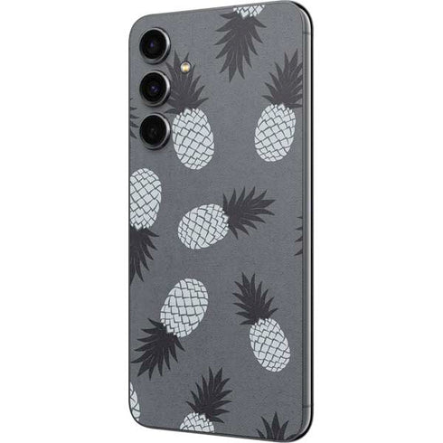 Black and White Pineapples Galaxy S23 FE Skin