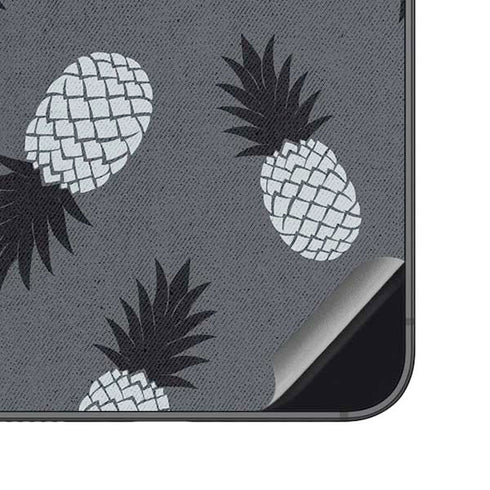 Black and White Pineapples Galaxy S23 FE Skin