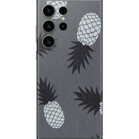 Black and White Pineapples Galaxy S23 Ultra Skin