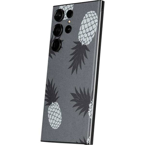 Black and White Pineapples Galaxy S23 Ultra Skin