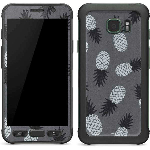 Black and White Pineapples Galaxy S7 Active Skin