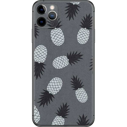 Black and White Pineapples iPhone 11 Pro Max Skin