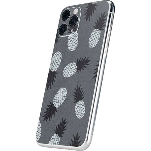Black and White Pineapples iPhone 11 Pro Skin