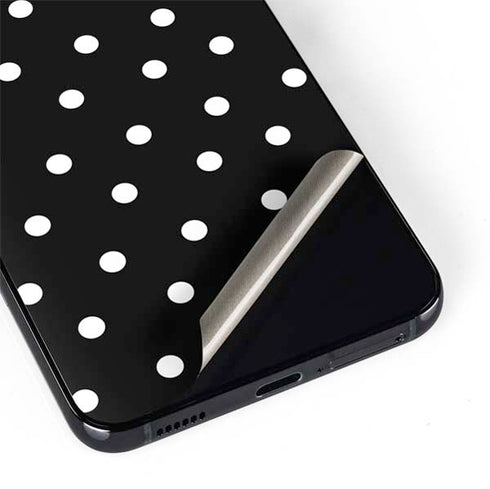 Black and White Polka Dots Galaxy S22 Skin