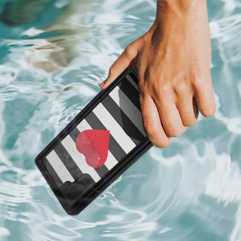 Black And White Striped Heart Galaxy Note 10 Waterproof Case