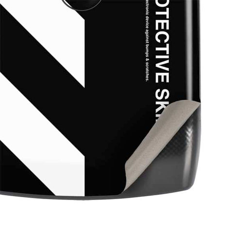Black and White Stripes Motorola RAZR Skin