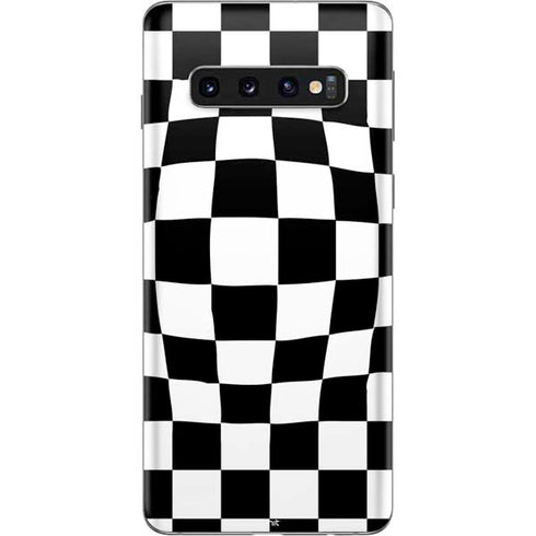 Black and White Zoomed Checkerboard Galaxy S10 Skin