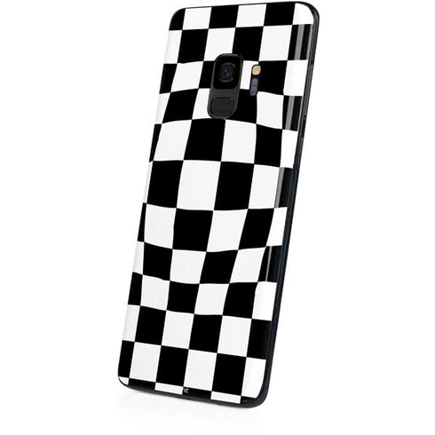 Black and White Zoomed Checkerboard Galaxy S9 Skin