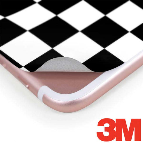 Black and White Zoomed Checkerboard iPhone 7 Plus Skin