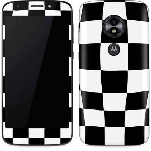 Black and White Zoomed Checkerboard Moto E5 Play Skin