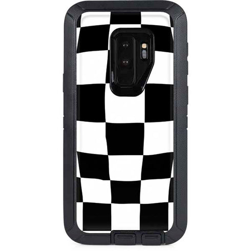 Black and White Zoomed Checkerboard Otterbox Defender Galaxy Skin