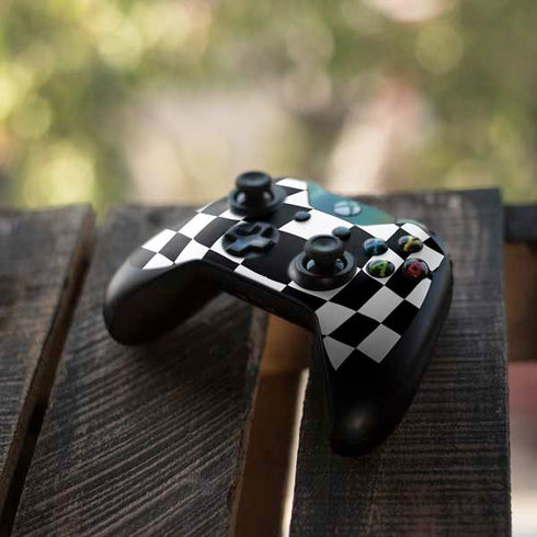Black and White Zoomed Checkerboard Xbox One Controller Skin