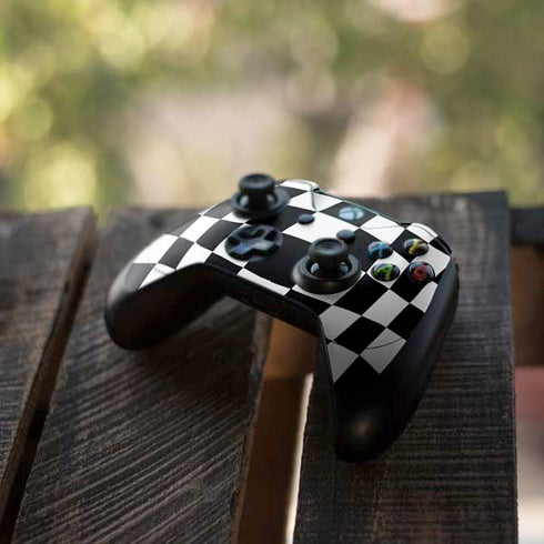 Black and White Zoomed Checkerboard Xbox One Elite Controller Skin