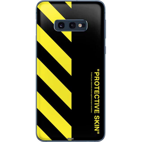 Black and Yellow Stripes Galaxy S10e Skin