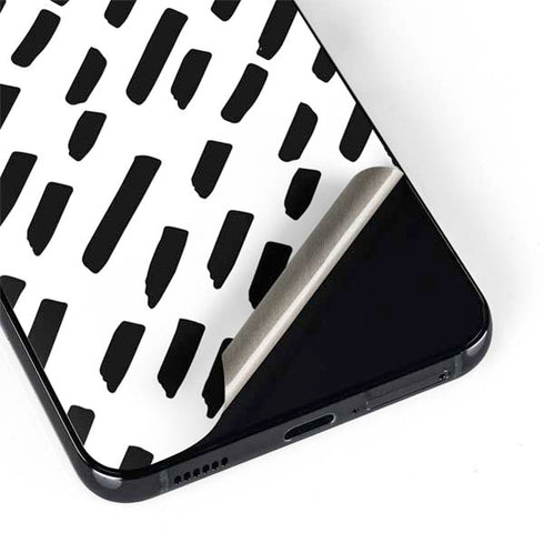 Black Dash Galaxy S22 Skin