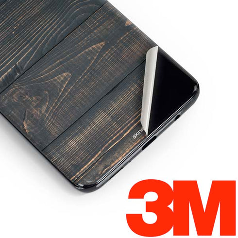 Black Painted Wood Galaxy S10e Skin