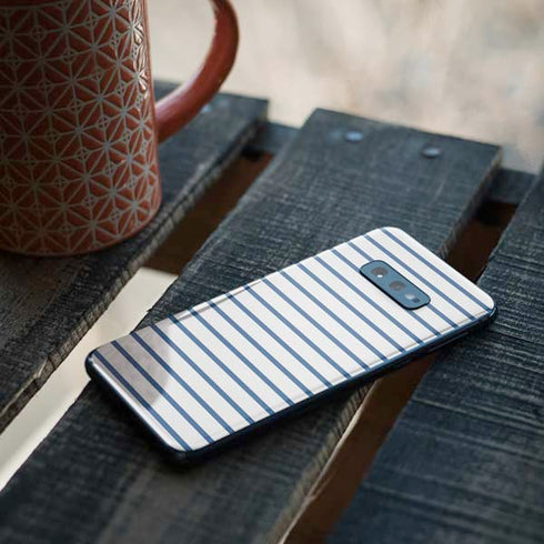 Blue and White Stripes Galaxy S10e Skin