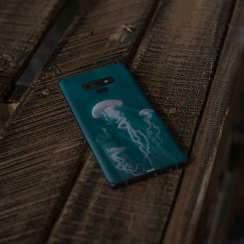 Vincent Hie Blue Jellyfish Galaxy Note 9 Skin