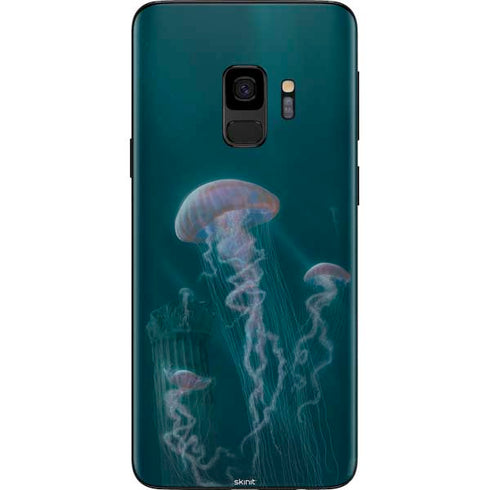 Vincent Hie Blue Jellyfish Galaxy S9 Skin