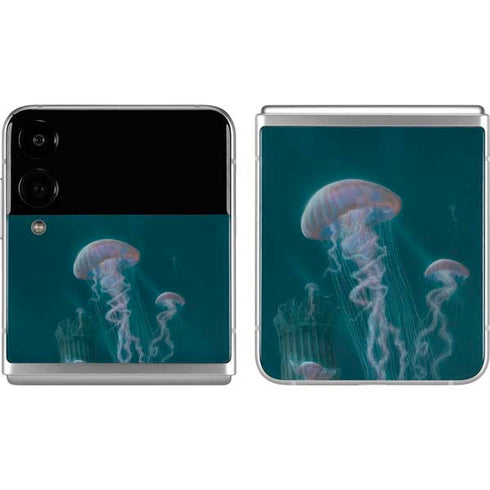 Vincent Hie Blue Jellyfish Galaxy Z Flip4 5G Skin