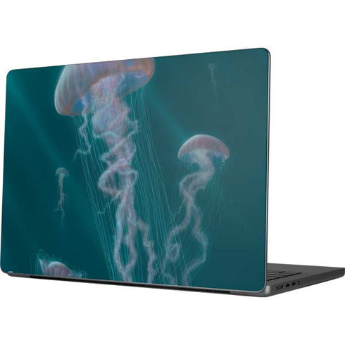Blue Jellyfish by Vincent Hie MacBook Pro 14in (2021-24) Skin