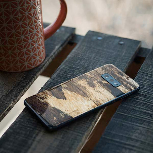 Blue Resin Wood Galaxy S10e Skin