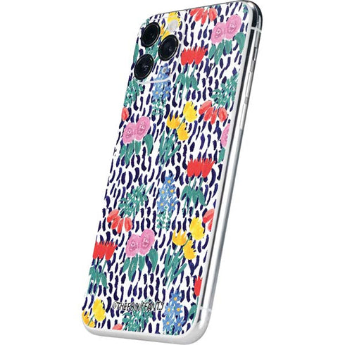 Bouffants and Broken Hearts Bouquets Print iPhone 11 Pro Skin