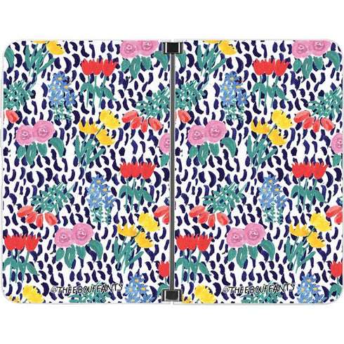Bouffants and Broken Hearts Bouquets Print Surface Duo Skin