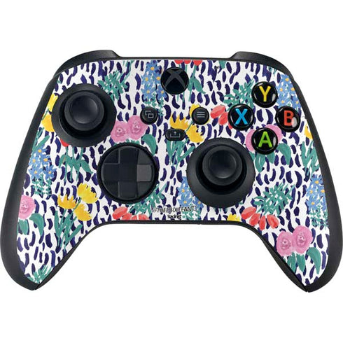 Bouffants and Broken Hearts Bouquets Print Xbox Series X Controller Skin