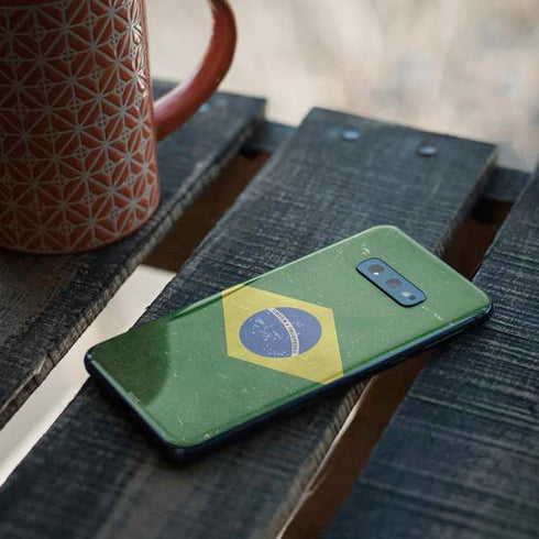 Brazil Flag Distressed Galaxy S10e Skin