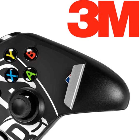 NBA Brooklyn Nets Large Logo Xbox One S All-Digital Edition Bundle Skin