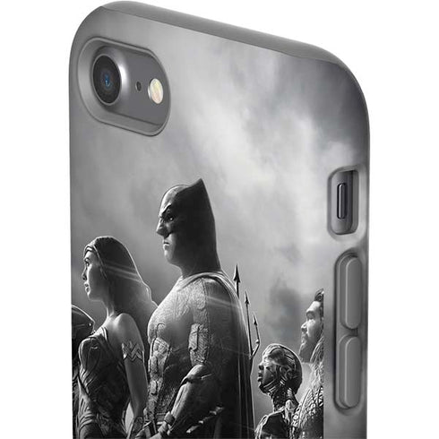 The Justice League (2017) Profile Characters Poster iPhone SE (2nd & 3rd Gen) Pro Case