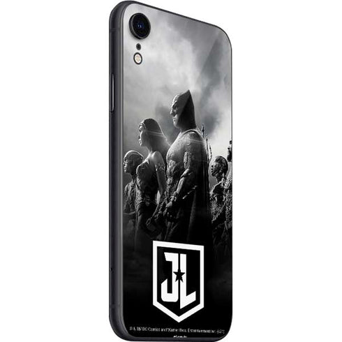 The Justice League (2017) Profile Characters Poster iPhone SE (2nd & 3rd Gen) Skin
