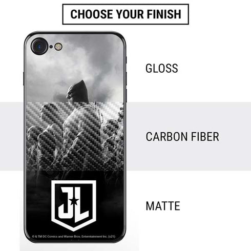 The Justice League (2017) Profile Characters Poster iPhone SE (2nd & 3rd Gen) Skin