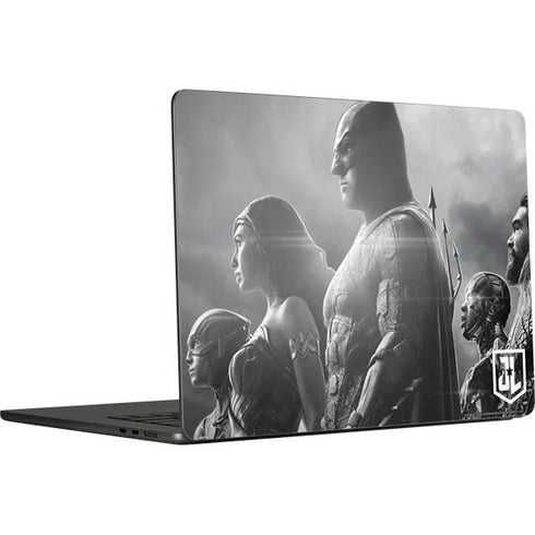 The Justice League (2017) Profile Characters Poster MacBook Air 15 in (2023) Skin