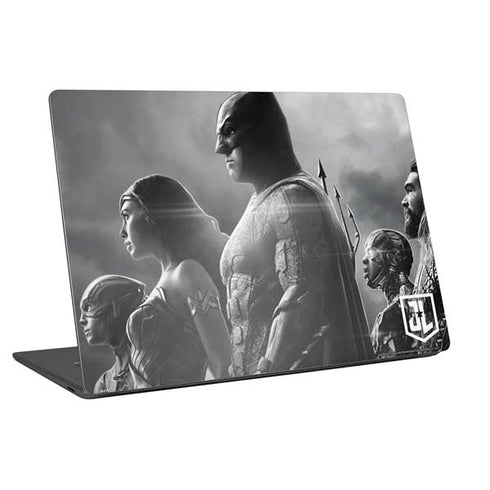 The Justice League (2017) Profile Characters Poster Universal Laptop 11in (8.8 x 6.2in) Skin