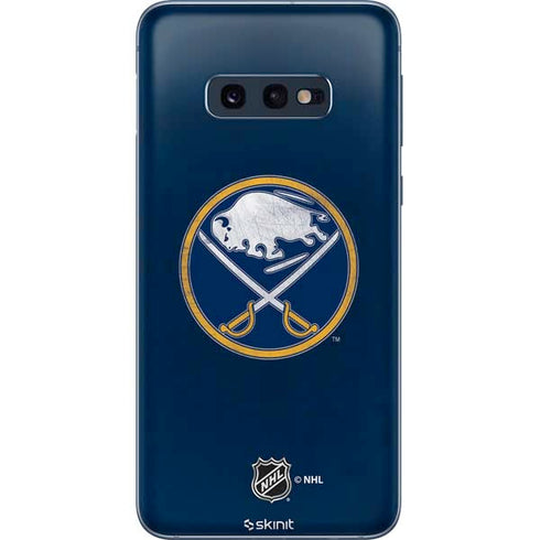 NHL Buffalo Sabres Distressed Galaxy S10e Skin